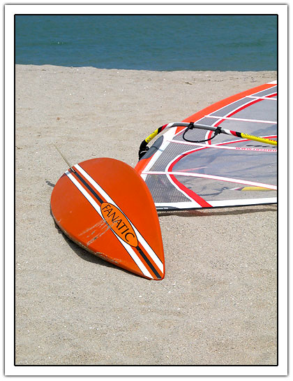 Orange wind surf board (72kb)