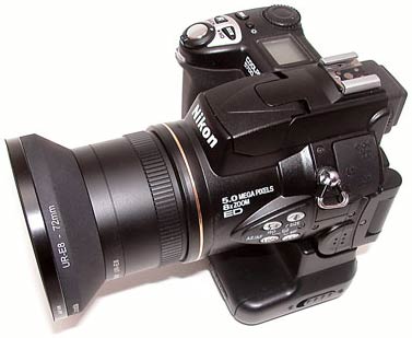 Nikon Coolpix 5700 with UR-E8 and 72mm thread (18kb)